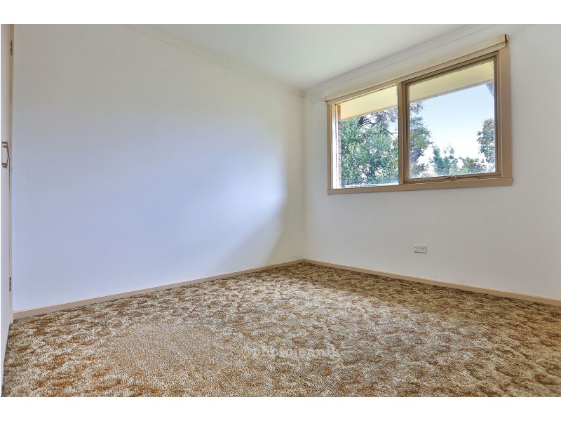 1/4 Guest Rd, Pakenham VIC 3810