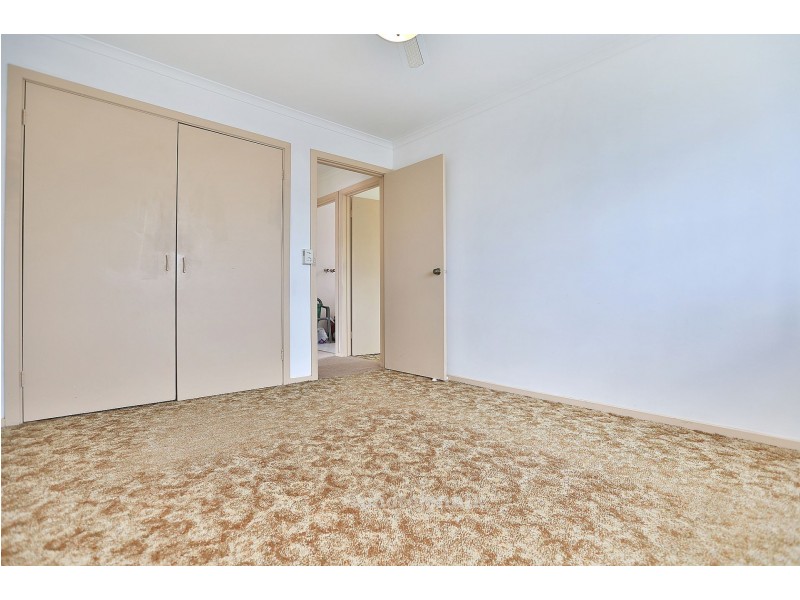 1/4 Guest Rd, Pakenham VIC 3810