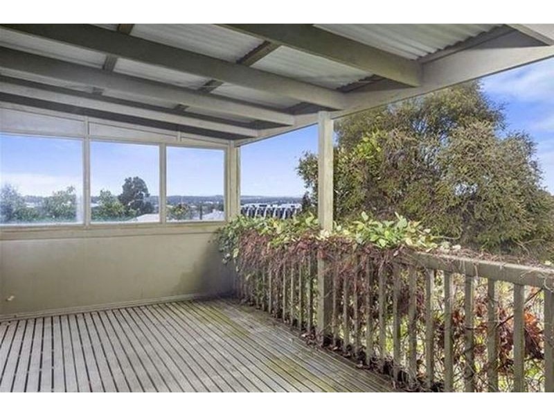 67 Honeysuckle St, Ironbark VIC 3550