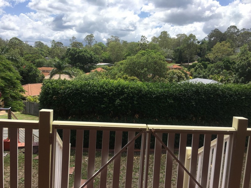 28 Fern Pl, Kenmore QLD 4069