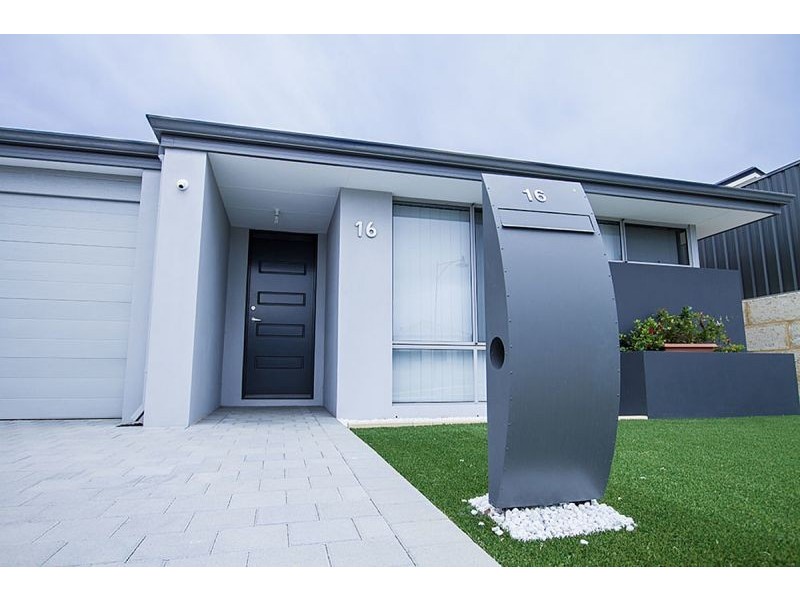 16 Perugino Ave, Landsdale WA 6065