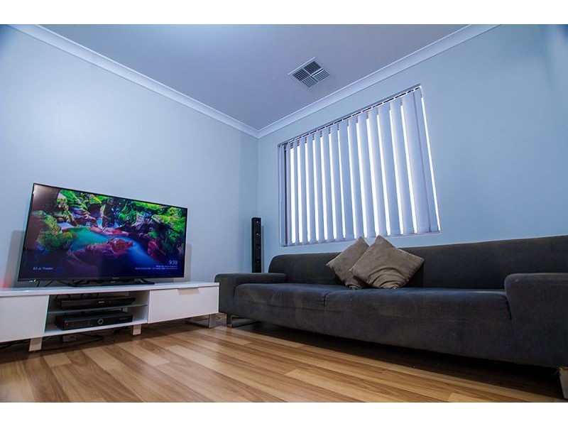 16 Perugino Ave, Landsdale WA 6065