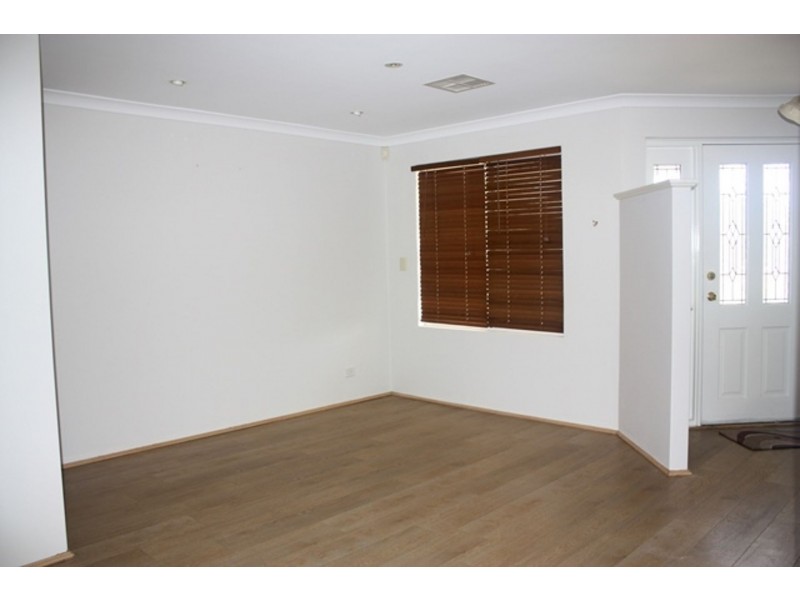 1 Innesvale Way, Carramar WA 6031
