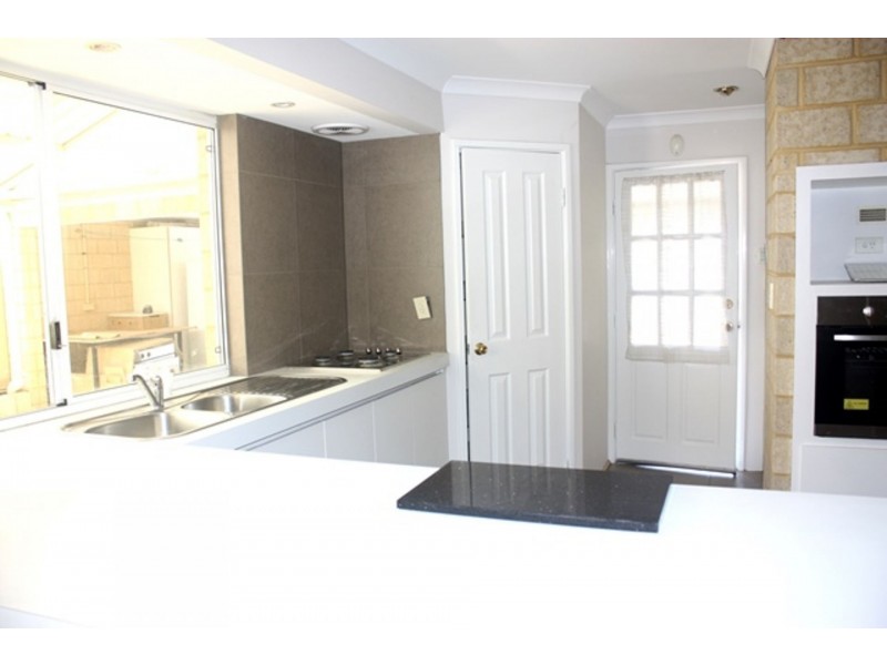 1 Innesvale Way, Carramar WA 6031