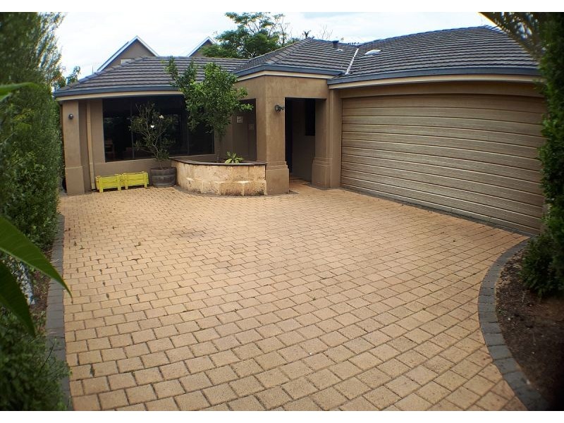 77B Pascoe St, Karrinyup WA 6018