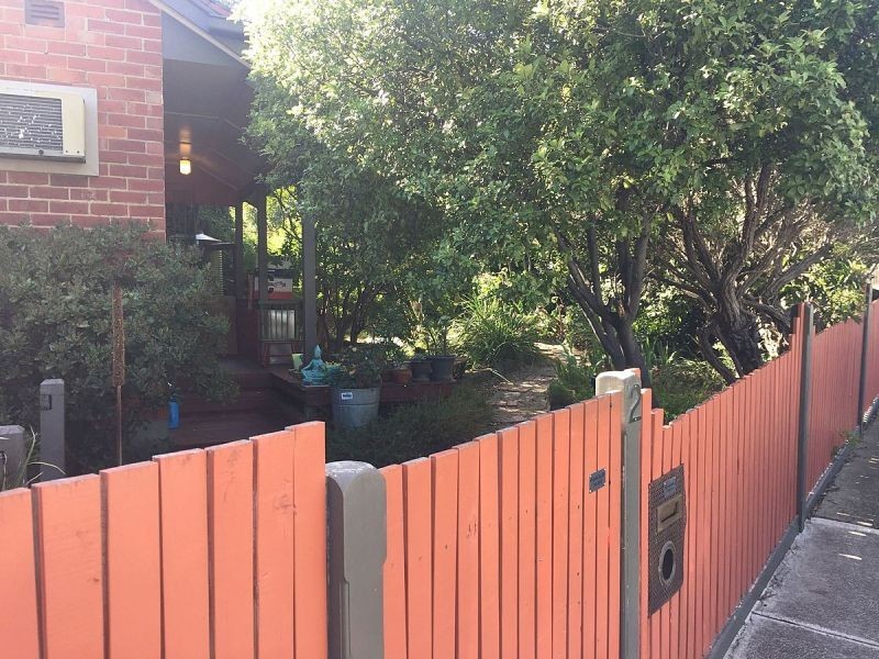 2 Outlook Rd, Coburg North VIC 3058