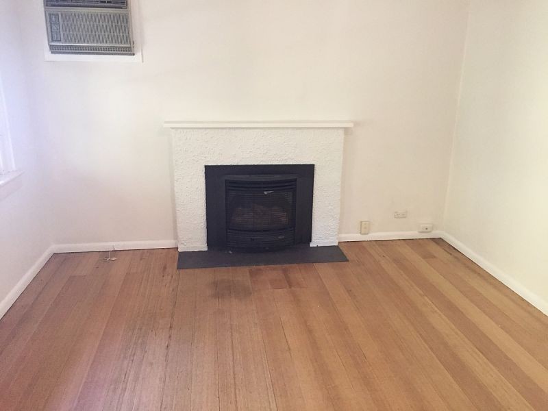 2 Outlook Rd, Coburg North VIC 3058