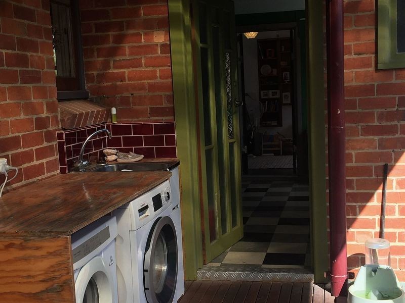 2 Outlook Rd, Coburg North VIC 3058