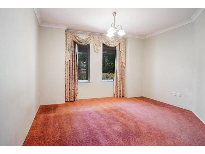 7 Flint Cl, Pearsall WA 6065