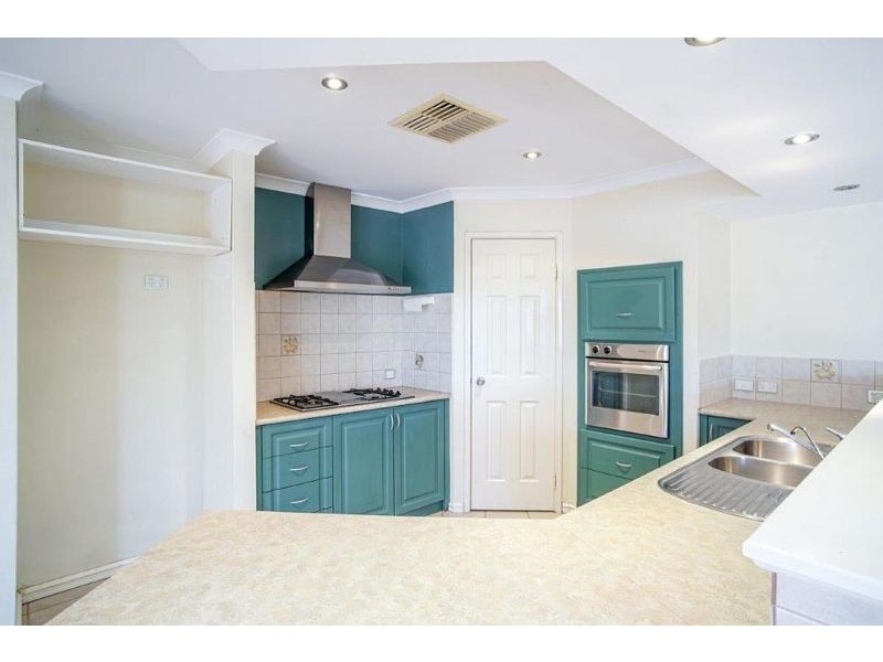 7 Flint Cl, Pearsall WA 6065