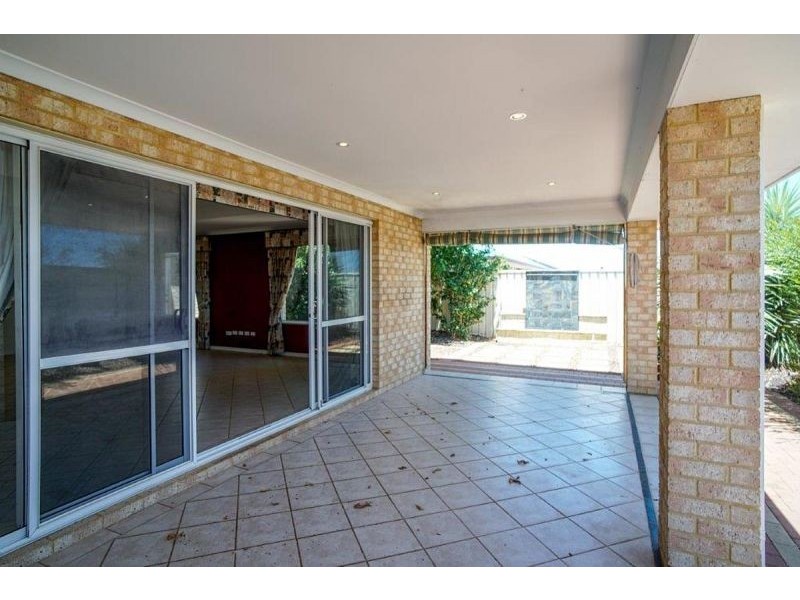 7 Flint Cl, Pearsall WA 6065