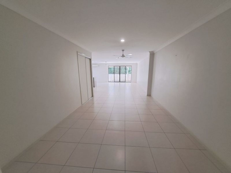 1/10 Chantrill Ave, Nerang QLD 4211