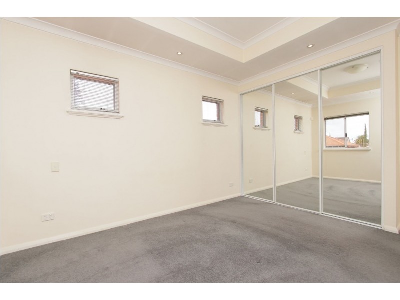 4/8-10 Salford St, Victoria Park WA 6100