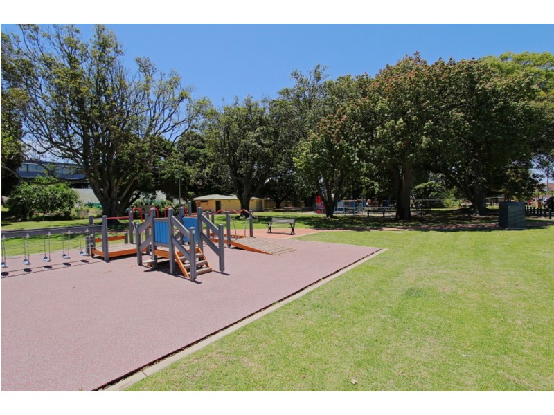 4/8-10 Salford St, Victoria Park WA 6100