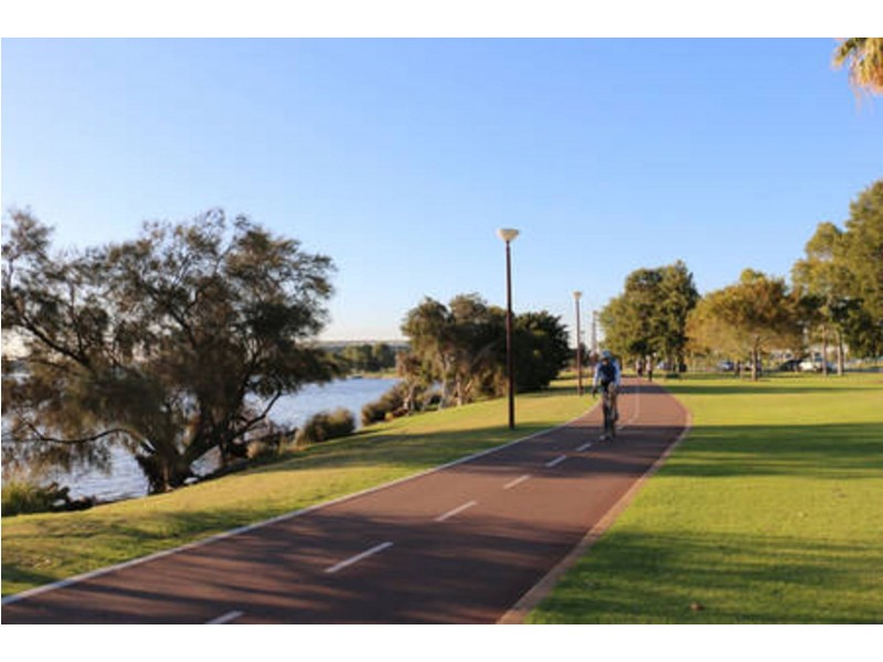4/8-10 Salford St, Victoria Park WA 6100