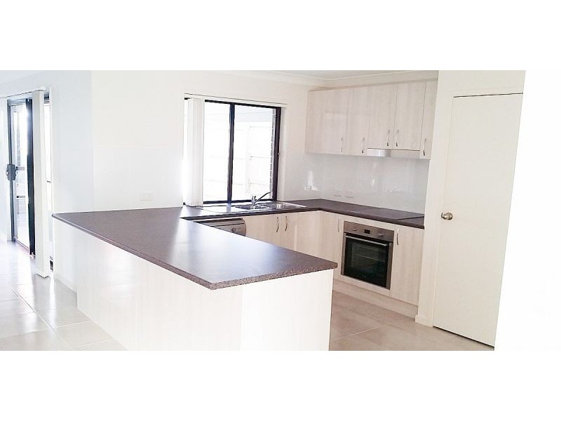 19 Ridgemont St, Upper Coomera QLD 4209