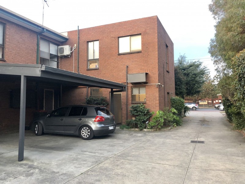 4/9 Warrigal Rd, Hughesdale VIC 3166