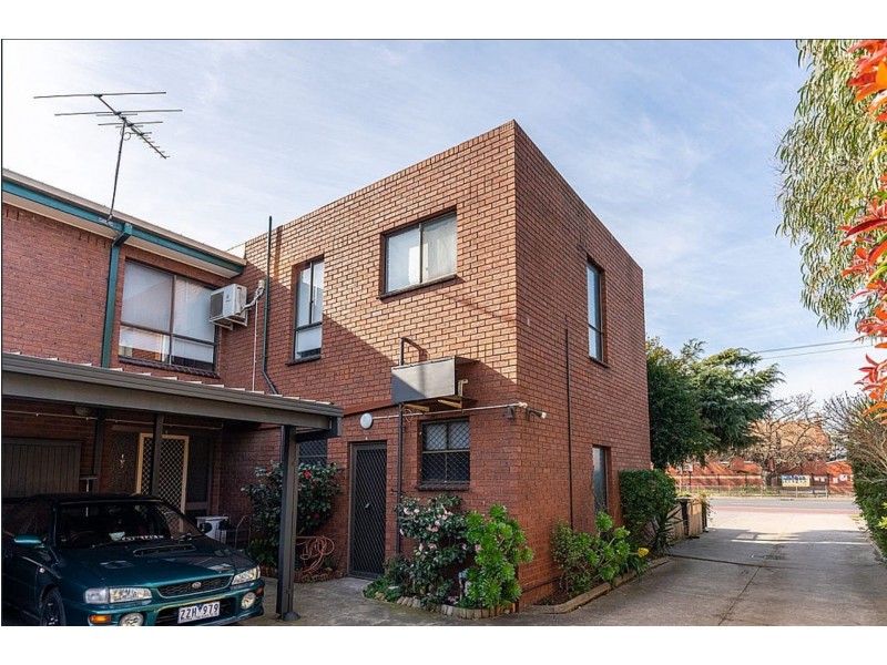 4/9 Warrigal Rd, Hughesdale VIC 3166