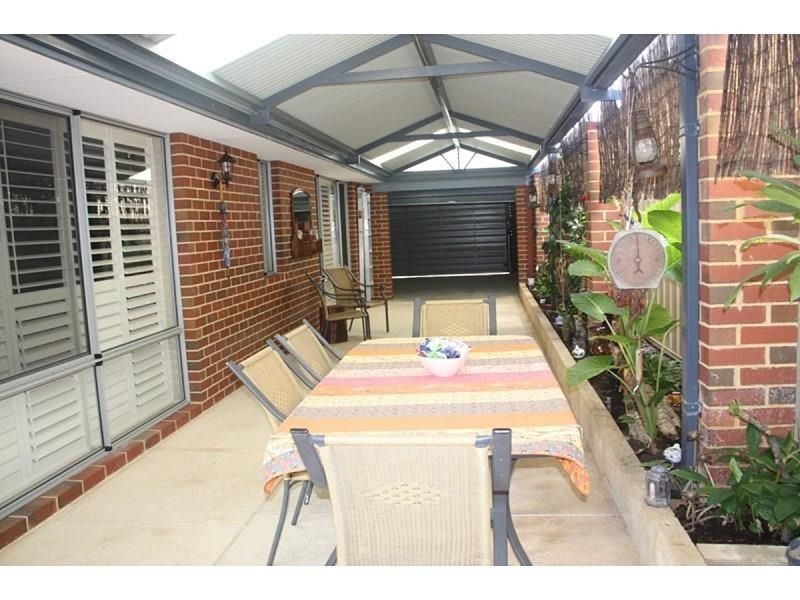 37 Barcelona Tce, Hocking WA 6065