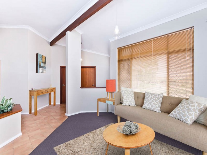 7 Corrigin St, Southern River WA 6110