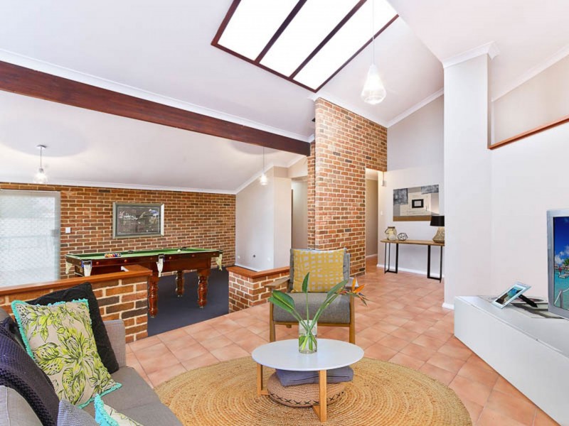 7 Corrigin St, Southern River WA 6110