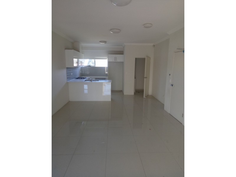 10/4 Barangaroo Rd, Toongabbie NSW 2146