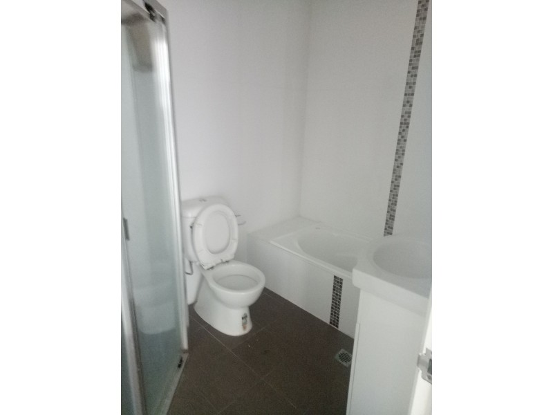 10/4 Barangaroo Rd, Toongabbie NSW 2146