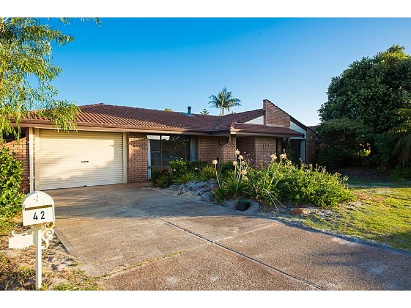 42 Beckley Cir, Leeming WA 6149