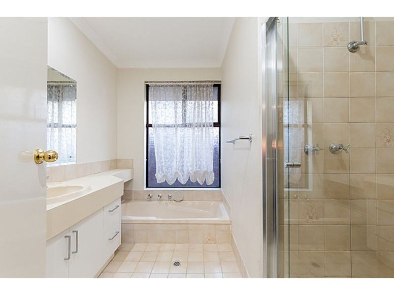 42 Beckley Cir, Leeming WA 6149