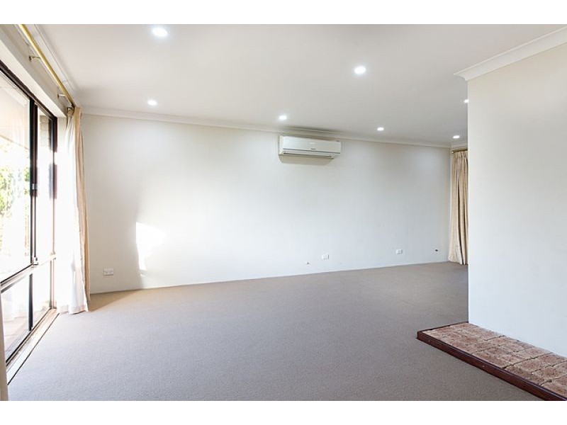 42 Beckley Cir, Leeming WA 6149