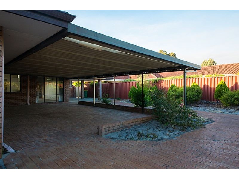 42 Beckley Cir, Leeming WA 6149