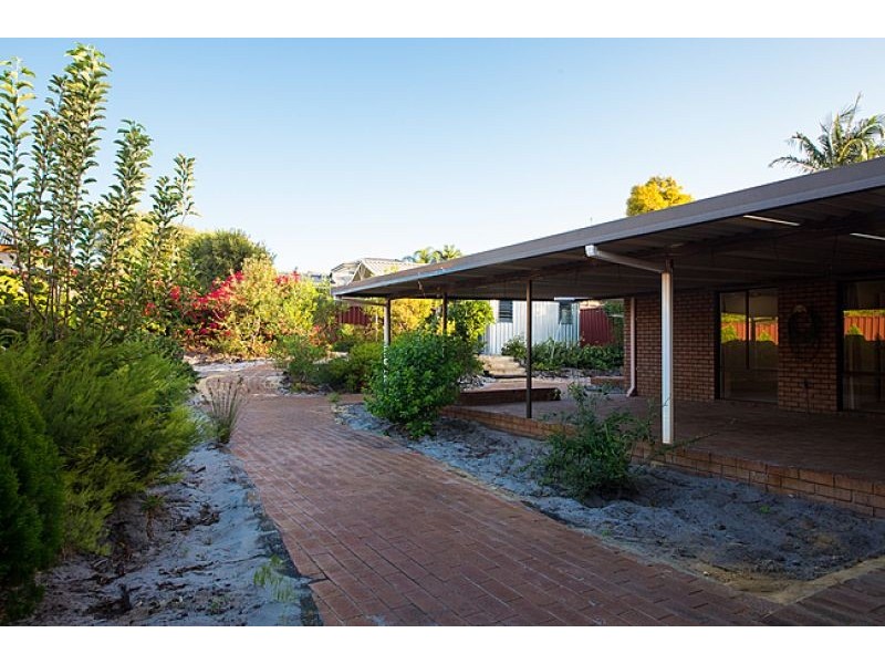 42 Beckley Cir, Leeming WA 6149