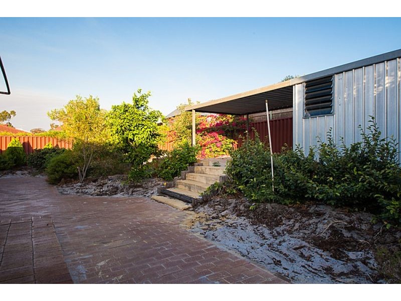 42 Beckley Cir, Leeming WA 6149