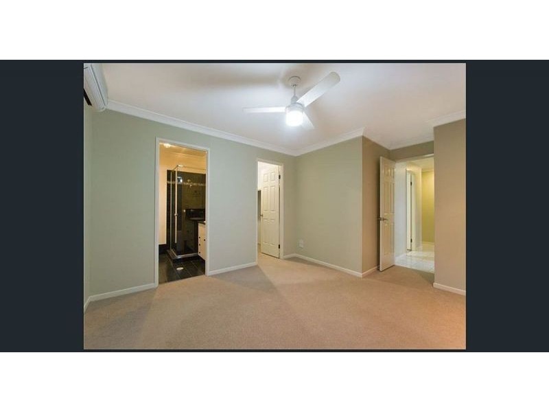 Highland Park QLD 4211