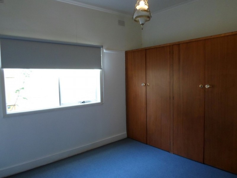 76 Iris Rd, Glen Iris VIC 3146