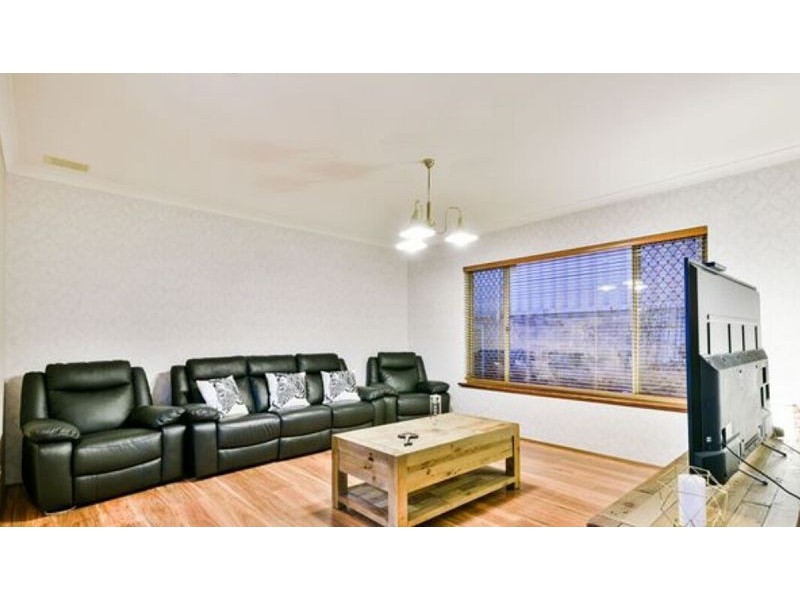 7 Sellen Ct, Leeming WA 6149