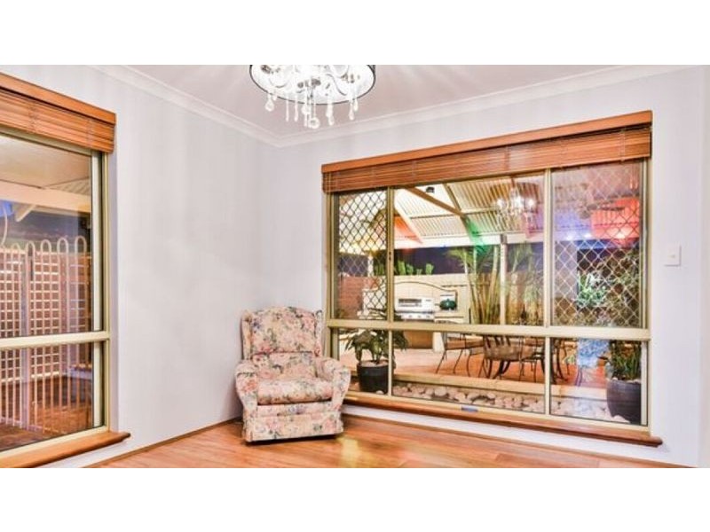 7 Sellen Ct, Leeming WA 6149