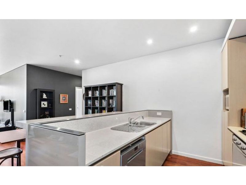 202/84 Bay St, Port Melbourne VIC 3207