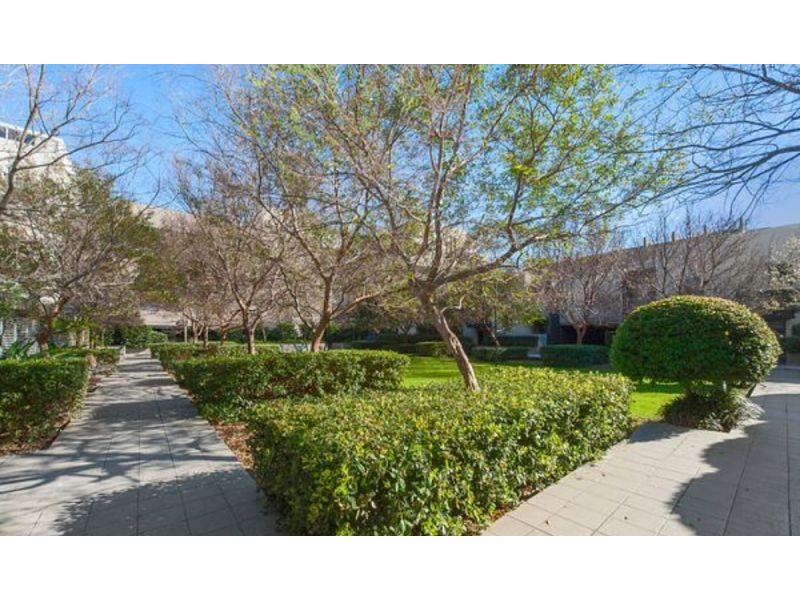 202/84 Bay St, Port Melbourne VIC 3207