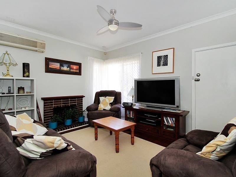 32 Dorcas Way, Coolbellup WA 6163