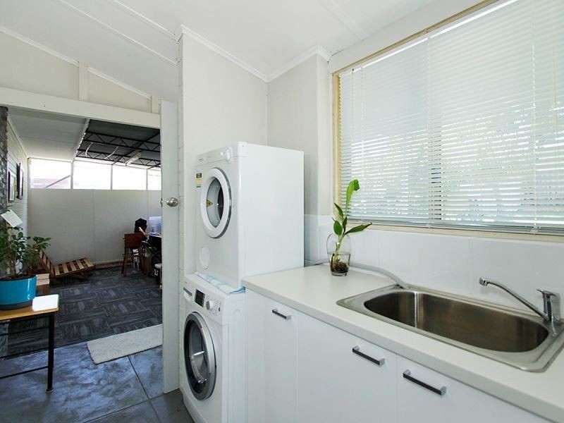 32 Dorcas Way, Coolbellup WA 6163