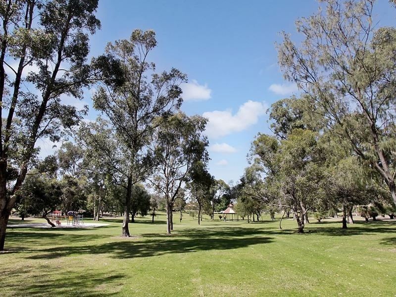 32 Dorcas Way, Coolbellup WA 6163