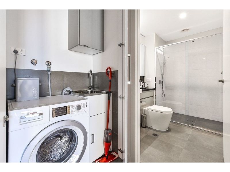 222/70 Batesford Rd, Chadstone VIC 3148