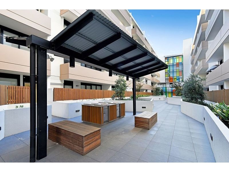 222/70 Batesford Rd, Chadstone VIC 3148