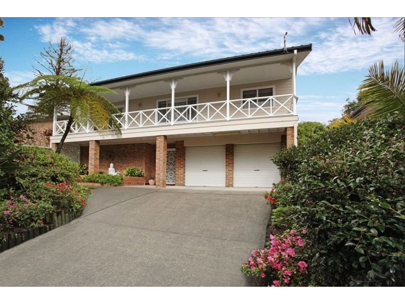 18 Wyong Rd, Berkeley Vale NSW 2261