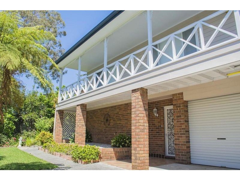 18 Wyong Rd, Berkeley Vale NSW 2261