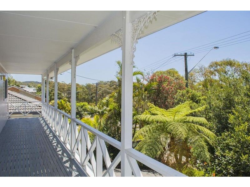 18 Wyong Rd, Berkeley Vale NSW 2261