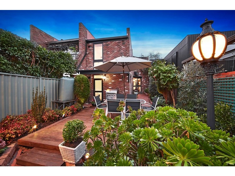 107 Barkly St, Carlton VIC 3053