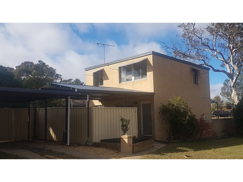 2 Jenner Ct, Wanniassa ACT 2903
