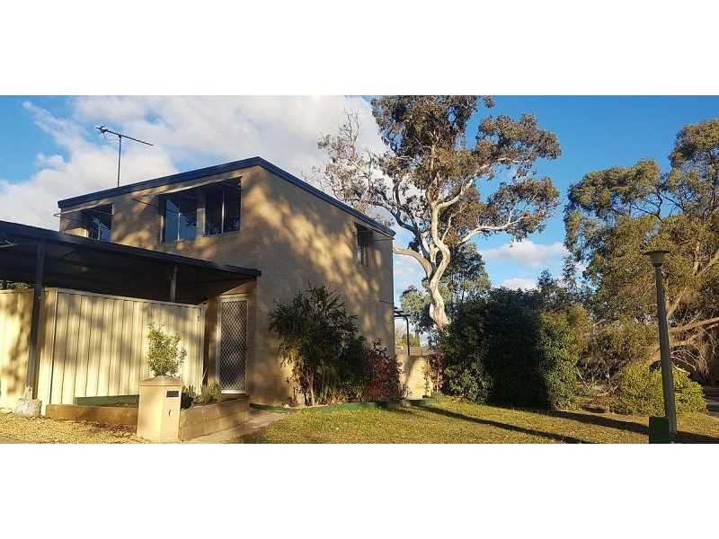 2 Jenner Ct, Wanniassa ACT 2903
